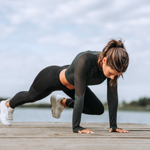 woman working out, whey protein, gym supplements,